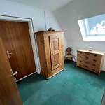 Schoene Maisonette-ferienwohnung Fuer 2-5 Personen - Mit Pool Schönwalde